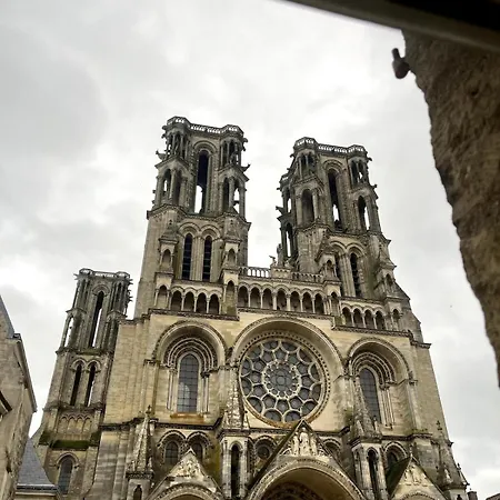 La Vue Sacree Laon